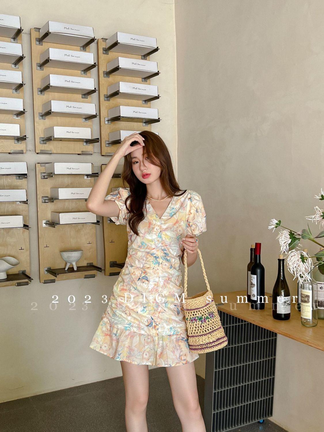 TOBE1SHOP Phong cách Pháp Vintage tranh sơn dầu xếp li váy mùa hè V cổ thắt lưng hiển thị gầy khí chất cao cấp cảm giác váy nhỏ