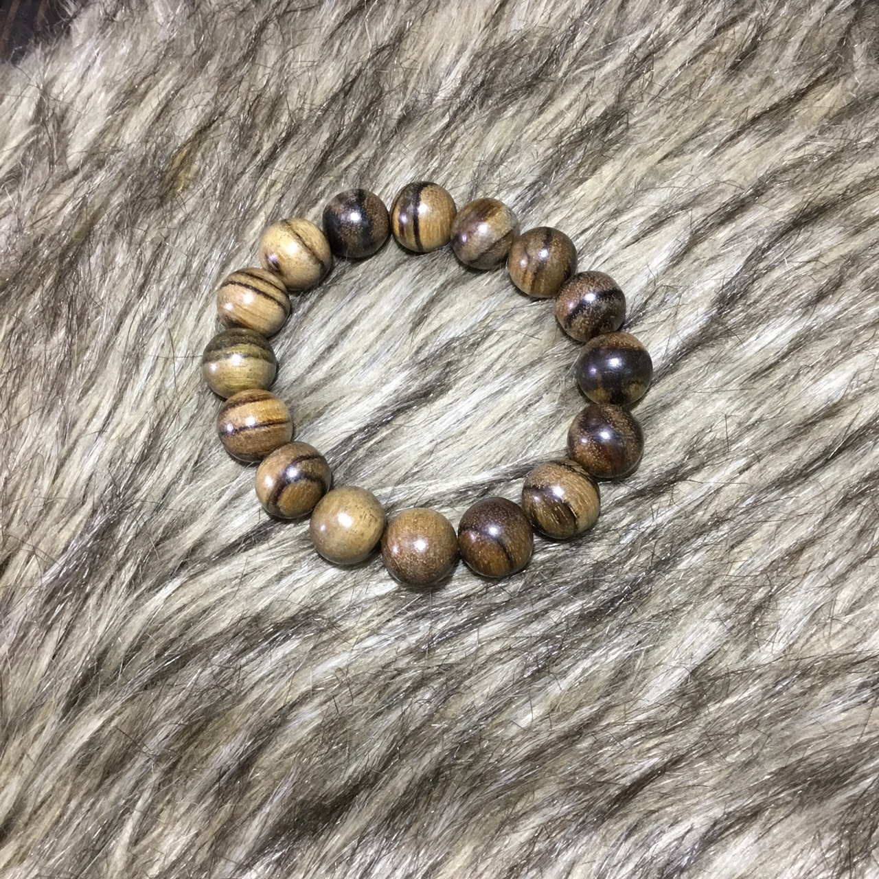 Vòng tay trầm hương Zebra Gaharu Indo đủ size