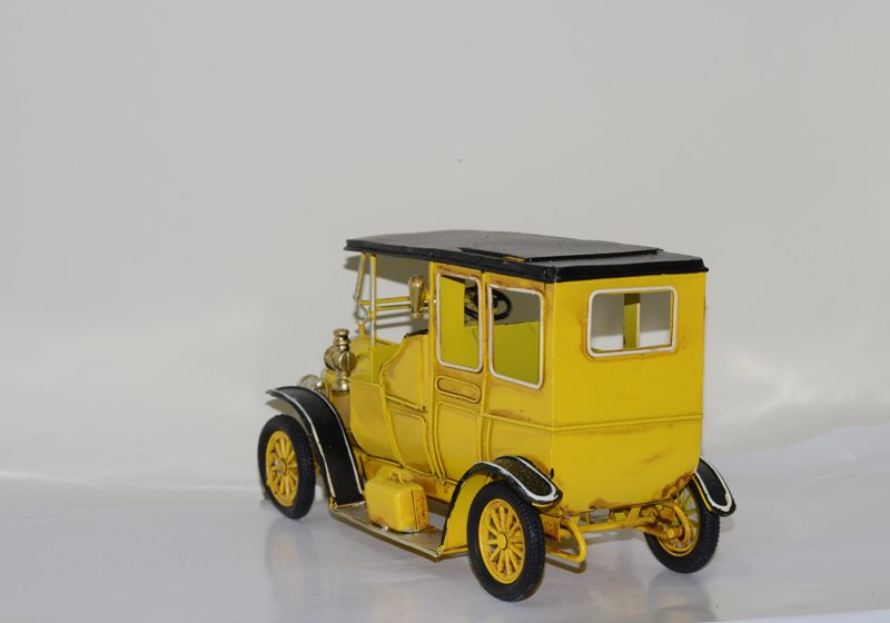 Mô hình Xe hơi cổ Kim loại trưng bày/ Vintage Metal Car Handmade Decoration (1810D-1147)