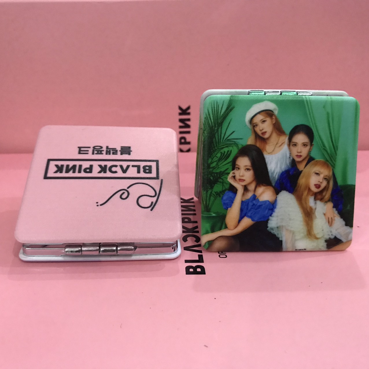 Gương mini Black Pink hai mặt