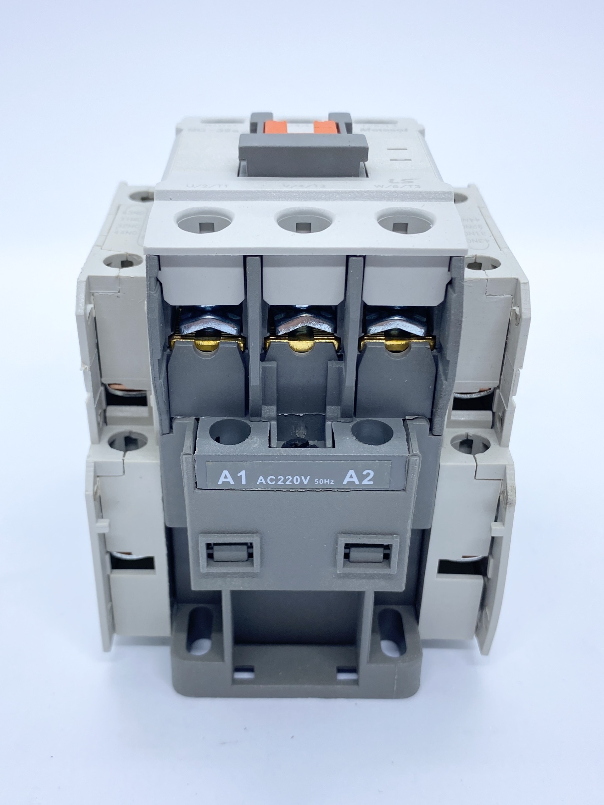 Khởi Động Từ 3 Pha MC - 32A - LS