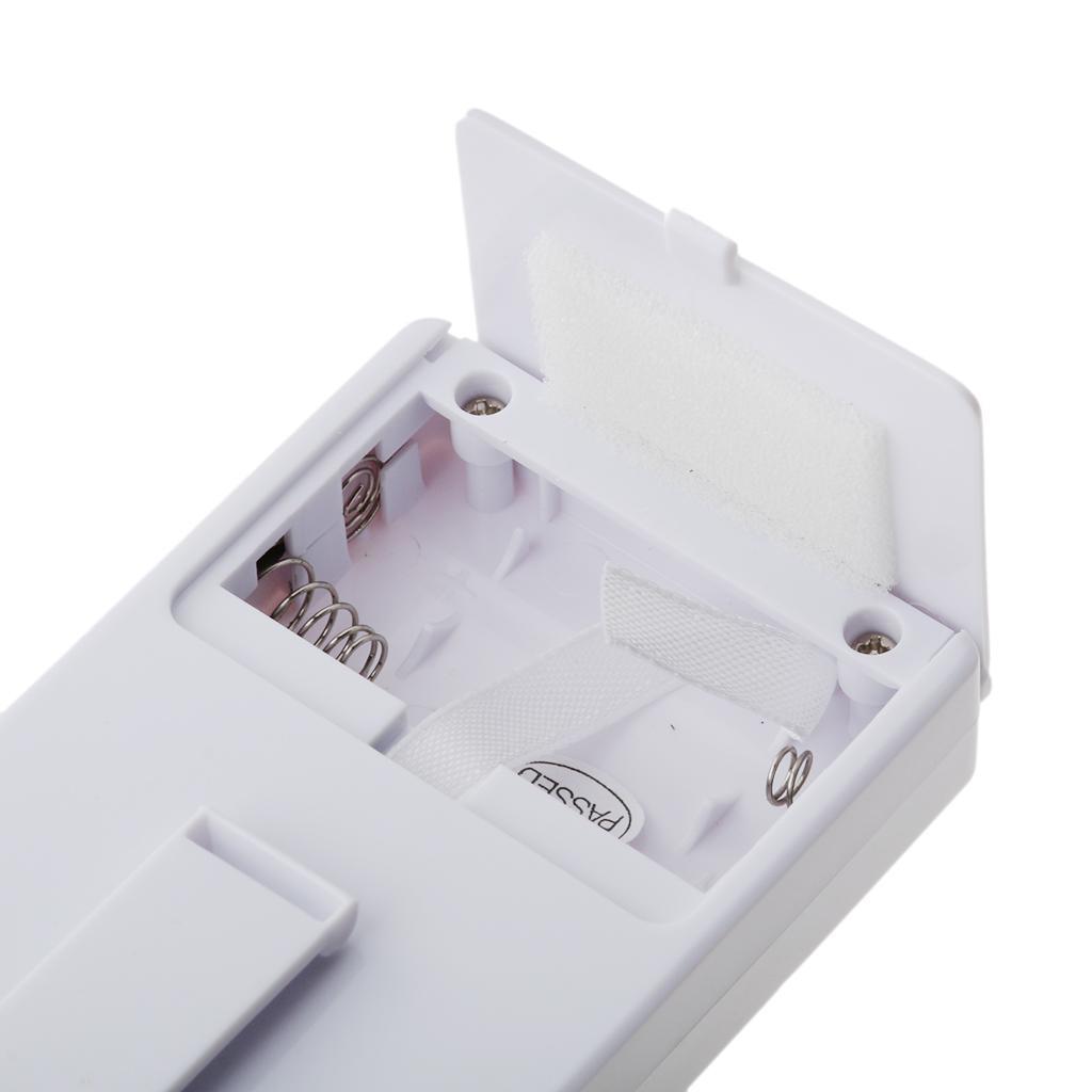 FM , Personal Digital Tuning Receiver Stereo with 2x AAA Battery