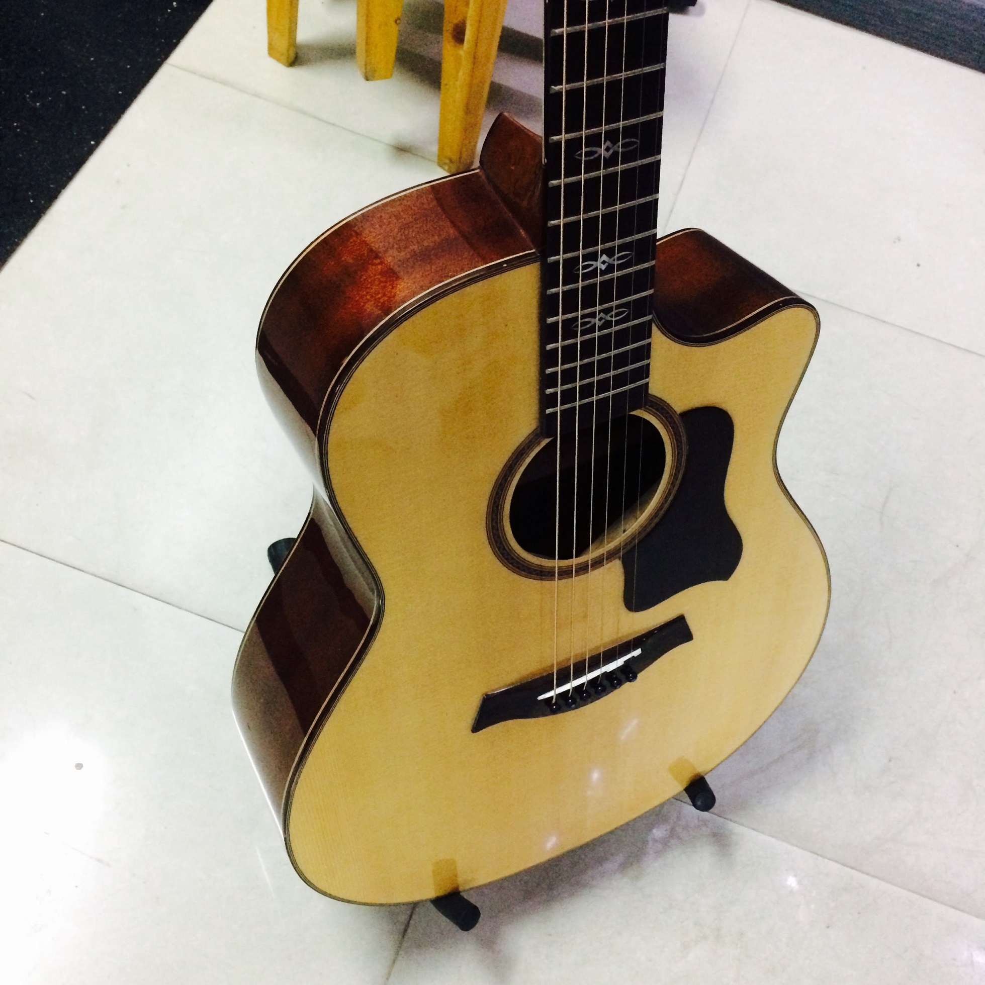 Đàn guitar acoustic DT420 có cẩn note