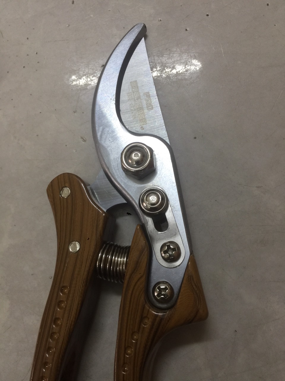 Kéo cắt cành cao cấp