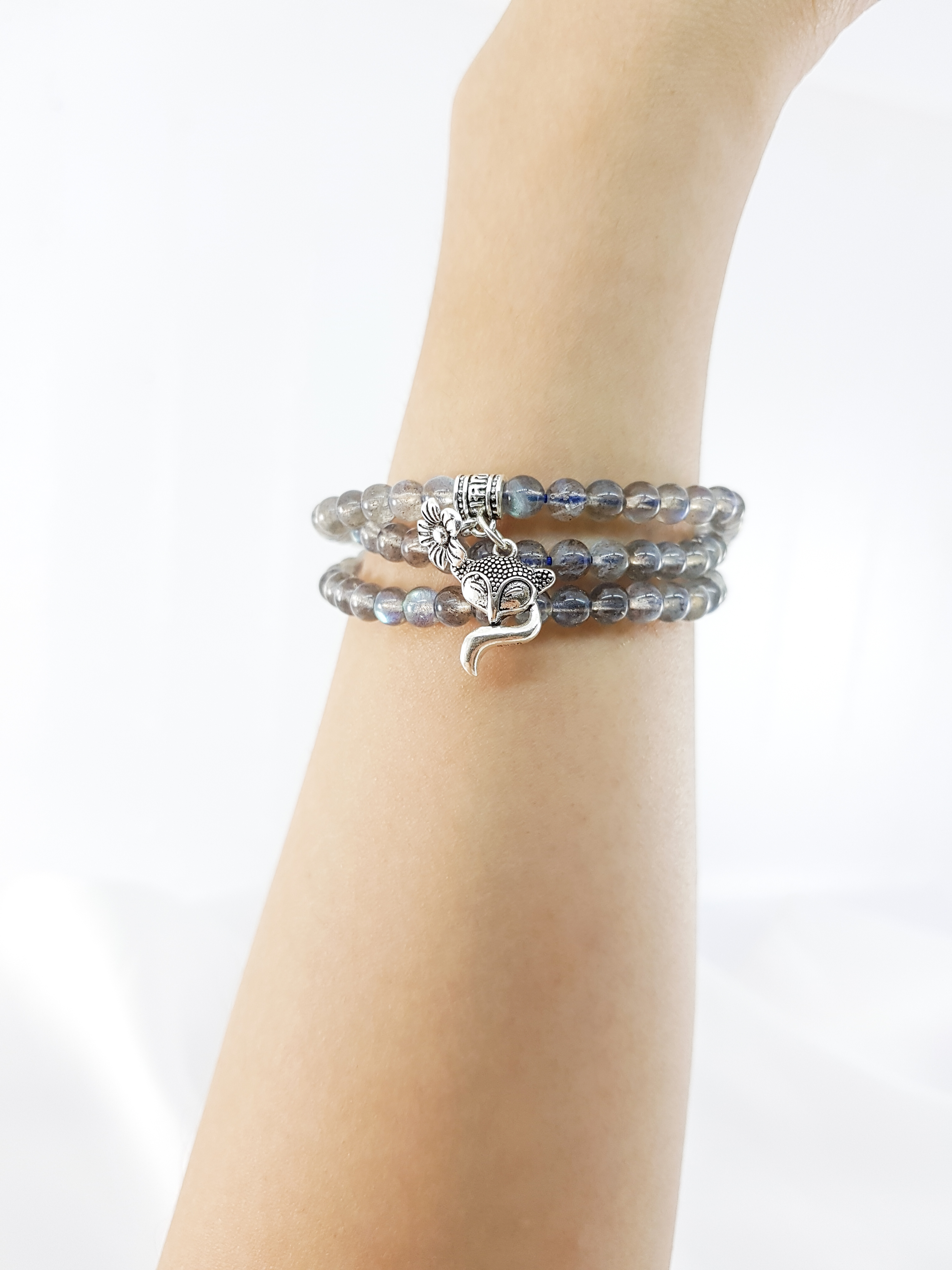 Vòng Tay Mệnh Kim, Thủy Đá Moonstone Mix Charm Hồ Ly