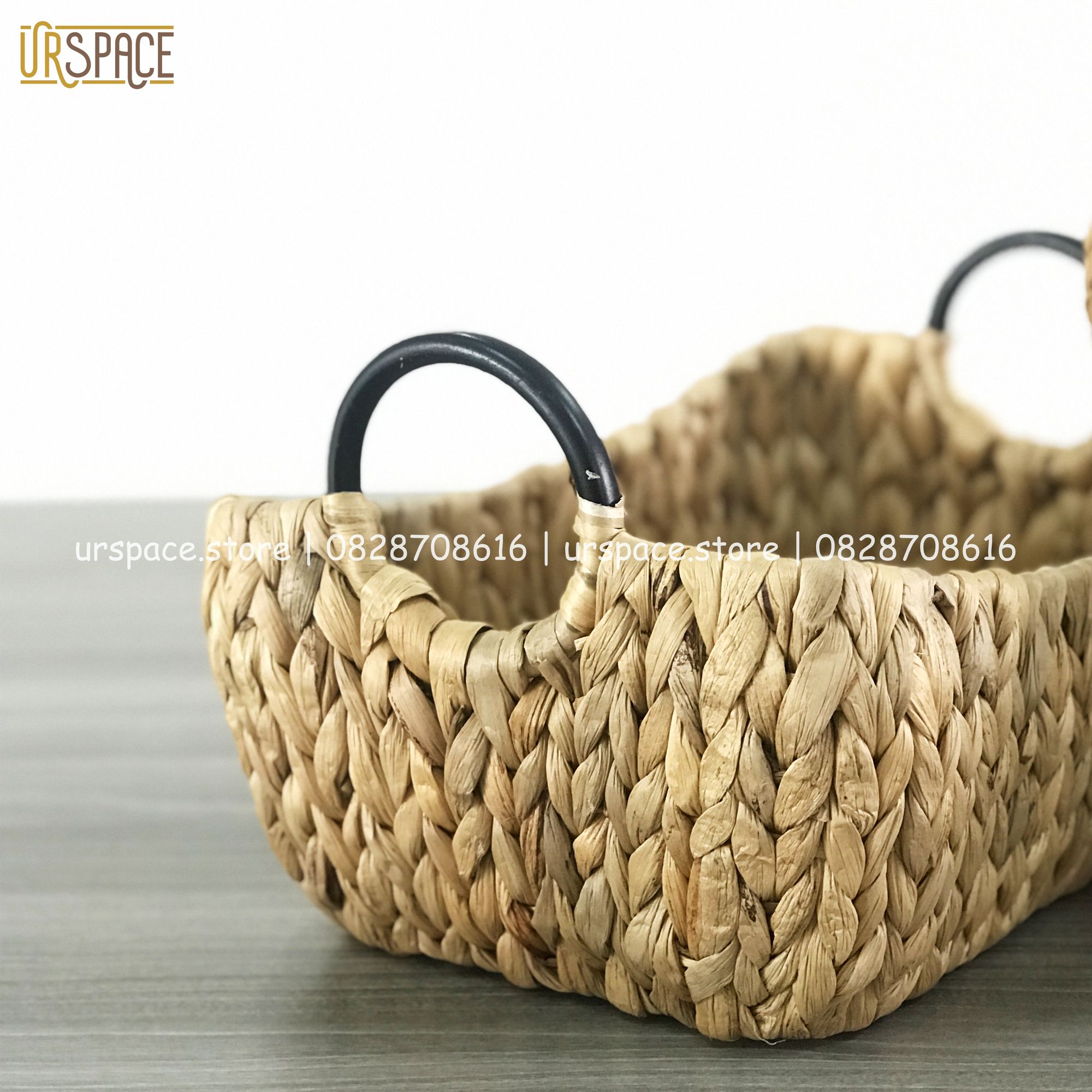 Giỏ lục bình (cói) đựng đồ đa năng trang trí hình thuyền có quai cầm/ Hand woven water hyacinth basket with metal handle