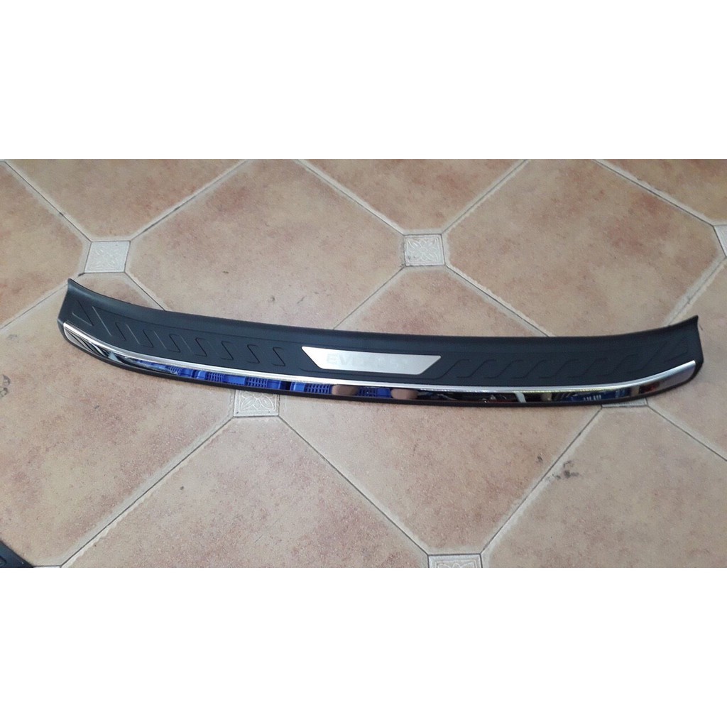 Ốp Chống Trầy Cốp Ngoài Xe Ford Everest 2017- 2018- 2019- 2020- 2021 chất liệu Nhựa cao cấp