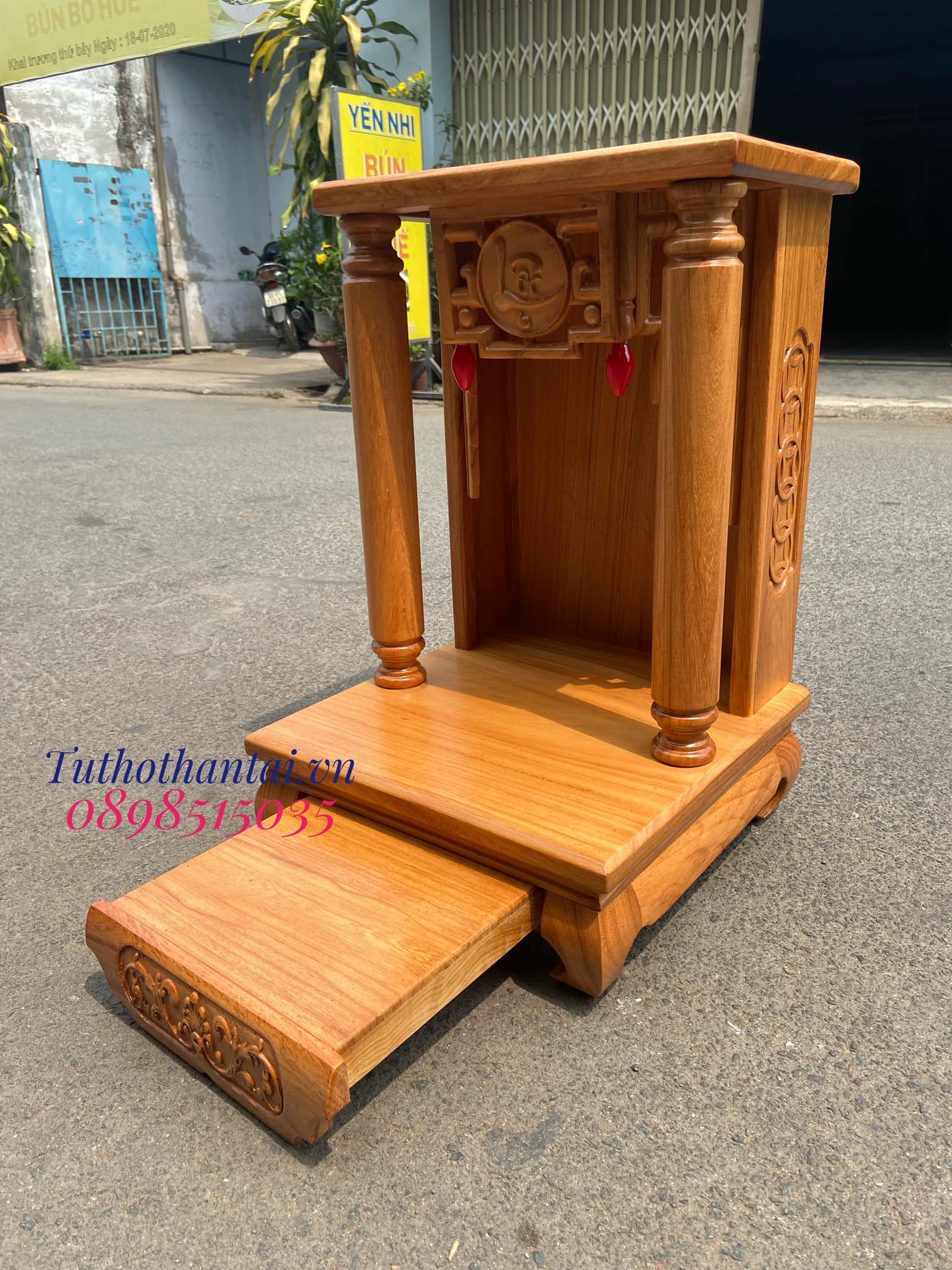 Bàn thờ thần tài ông địa gỗ Gõ Đỏ cột Tròn trơn