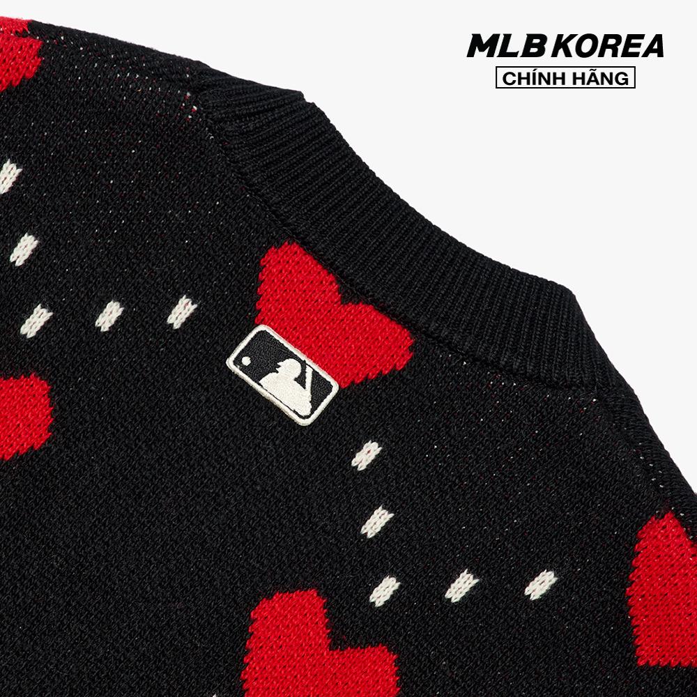 MLB - Áo khoác cardigan cổ V Heart All Over 3AKCH0224-50BKS