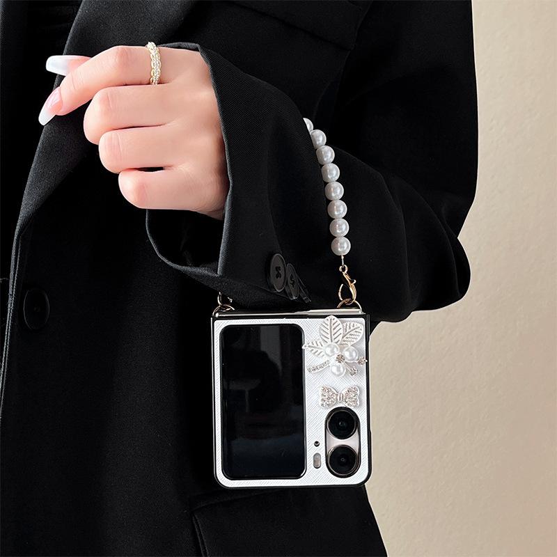 Ốp Lưng Cho Oppo FIND N2 FLIP Hoa Hồng Đính Đá Kèm Dây Ngọc Trai - BUM STORE GALAXAY CASE