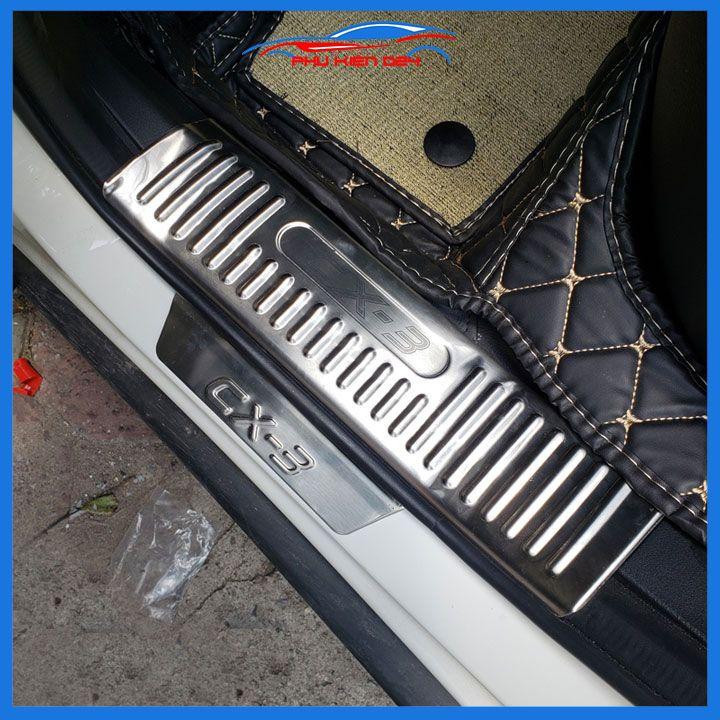 Ốp bậc cửa, nẹp bước chân INOX cho xe Mazda CX3, CX-3 2021-2022-2023