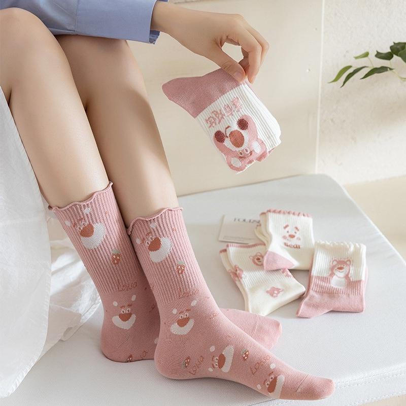 Tất vớ cổ cao chú gấu con dễ thương nhiều kiểu dễ thương dành cho nữ