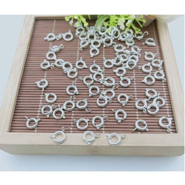Móc càng cua tròn 4-5mm màu bạc sáng