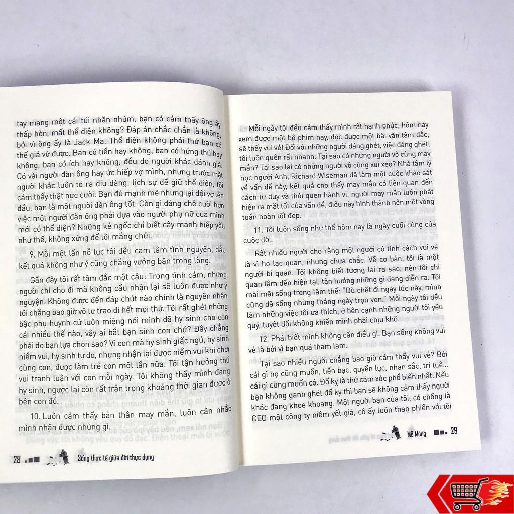 Sách - Sống Thực Tế Giữa Đời Thực Dụng