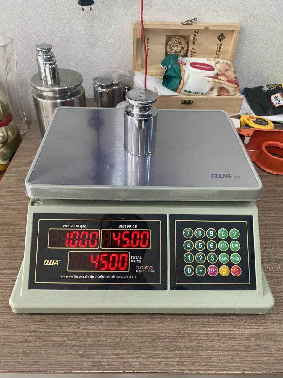 Cân tính giá điện tử giá rẻ 30kg QUA 832 lớn
