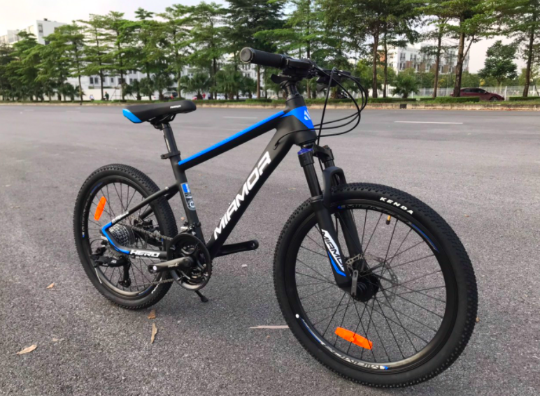 XE ĐẠP ĐỊA HÌNH MTB MIAMOR HERO SIZE 22-2022 ĐEN XANH DƯƠNG