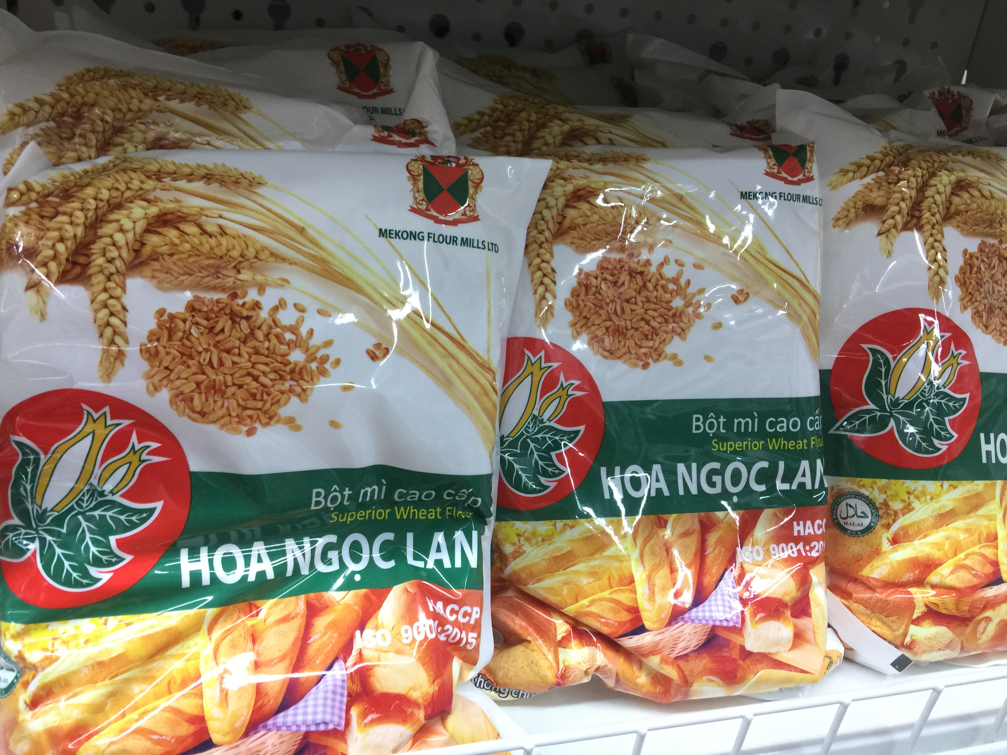 Khuôn làm bánh