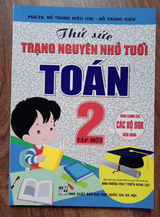 Sách - Thử sức trạng nguyên nhỏ tuổi Toán 2 tập 1