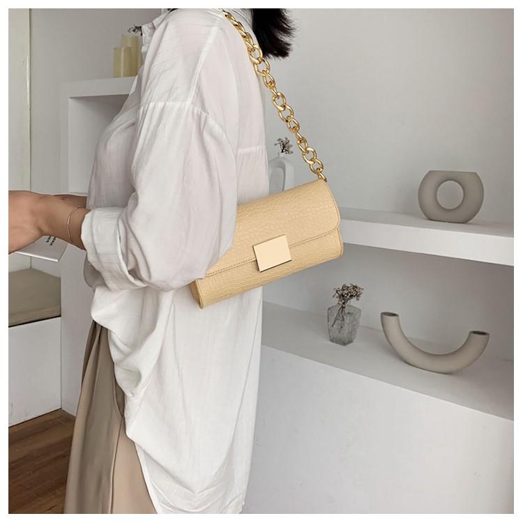 High-Grade Underarm Bag Women's Chain Shoulder Bag Simple All-Match French Stick Small Square Bag