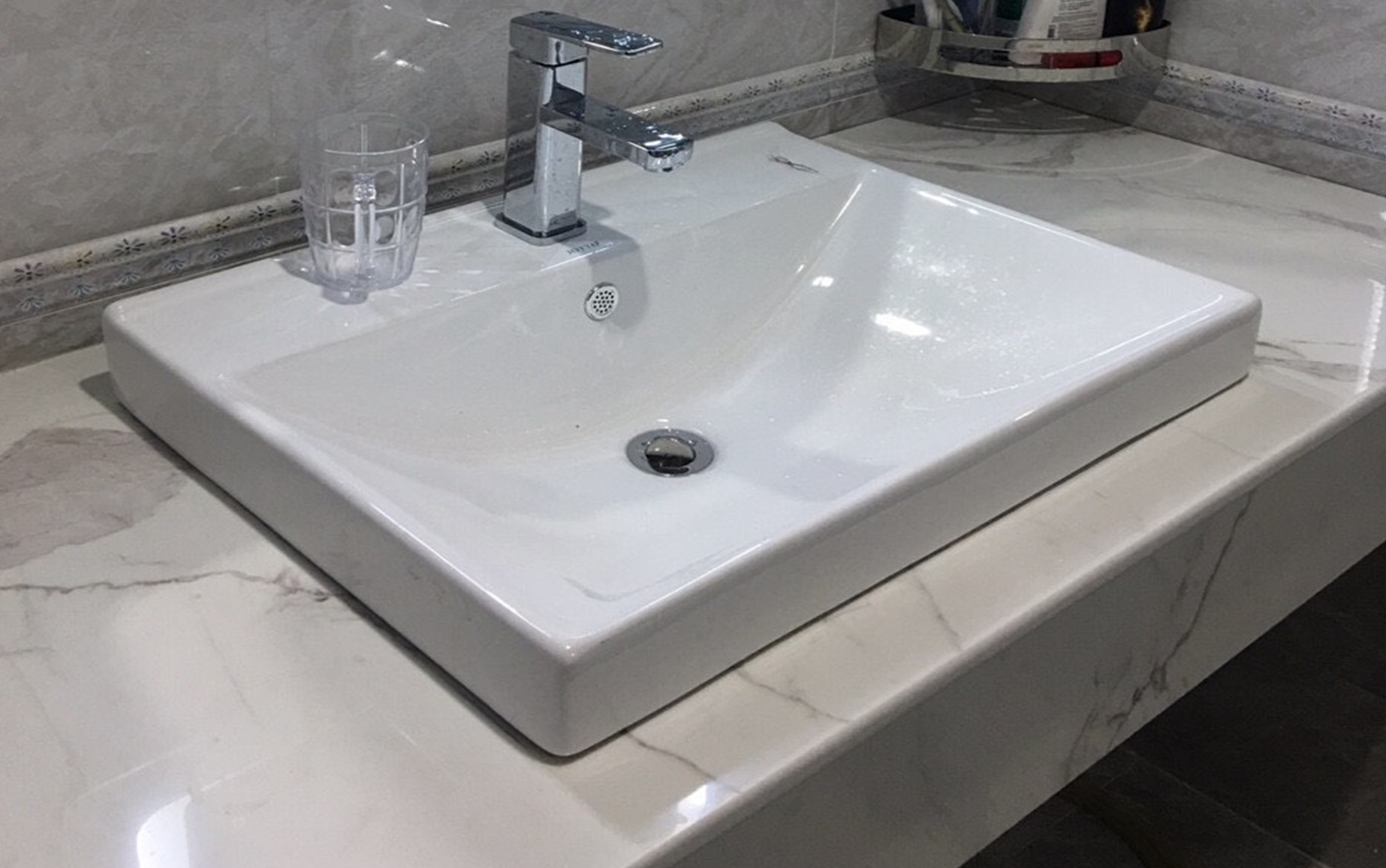 CHẬU RỬA LAVABO BÁN ÂM DƯƠNG VÀNH GRVL1804