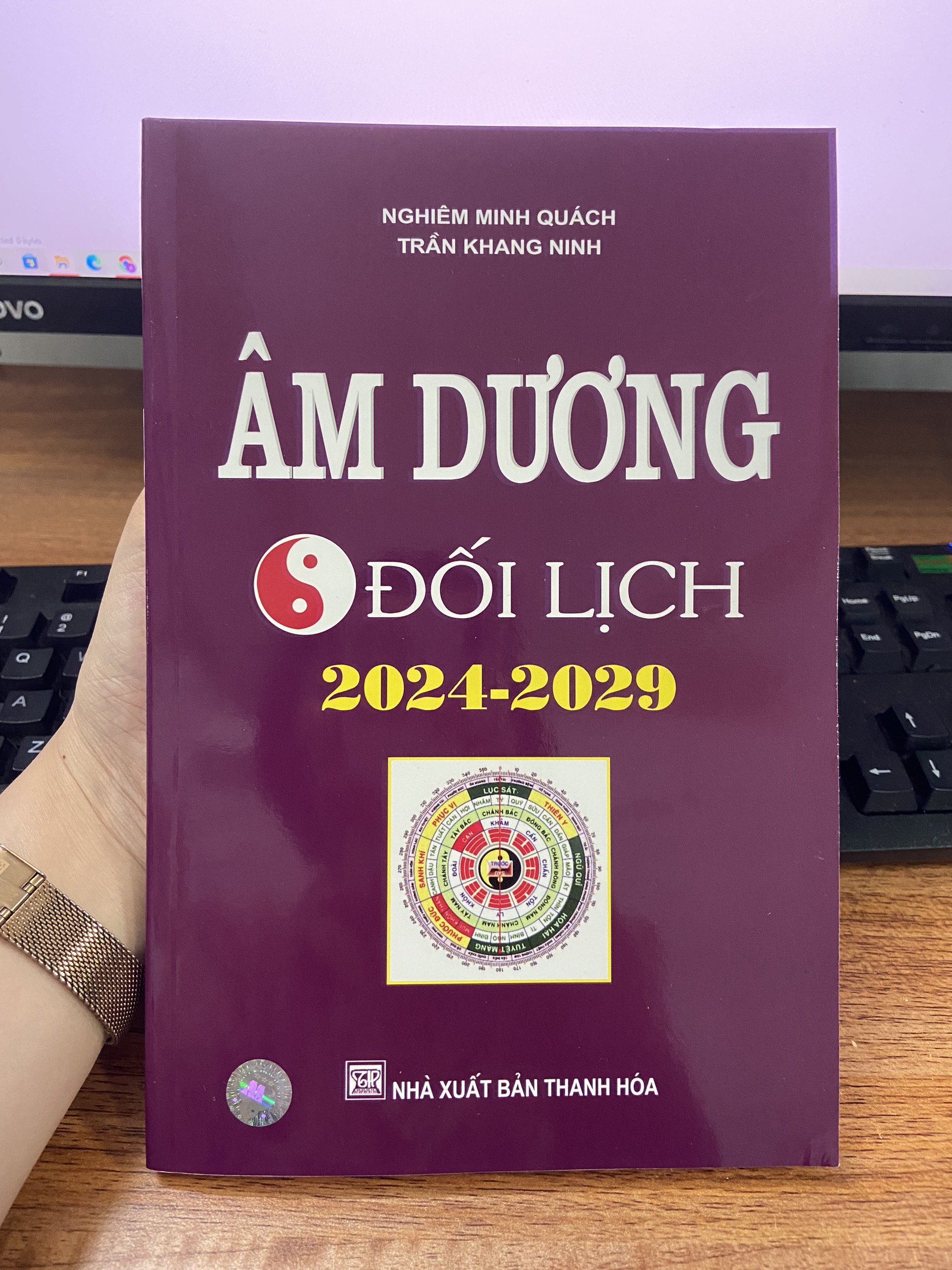 Sách - Âm Dương Đối Lịch ( 2024 - 2029 )