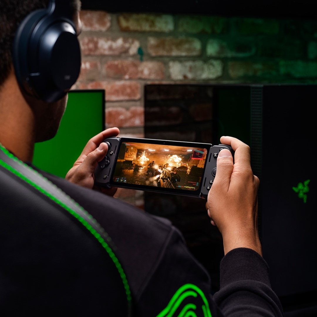 Tay cầm điện thoại Razer Kishi V2 USB C - Gaming Controller for iPhone and Android_Mới, hàng chính hãng