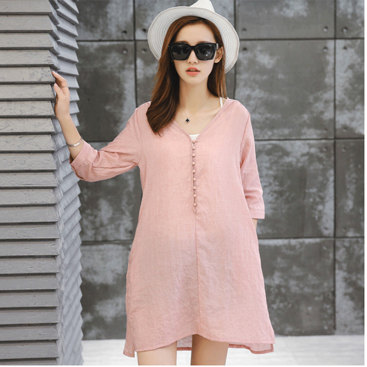 Đầm suông đũi cổ V tay lỡ nút trai trẻ trung, thời trang trẻ, phong cách Hàn - Hồng phấn
