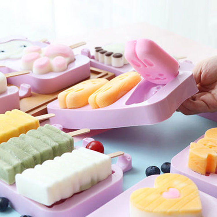 Khuôn làm kem 3 ô silicone hình dáng dễ thương tặng 50 que gỗ - Hàng chính hãng