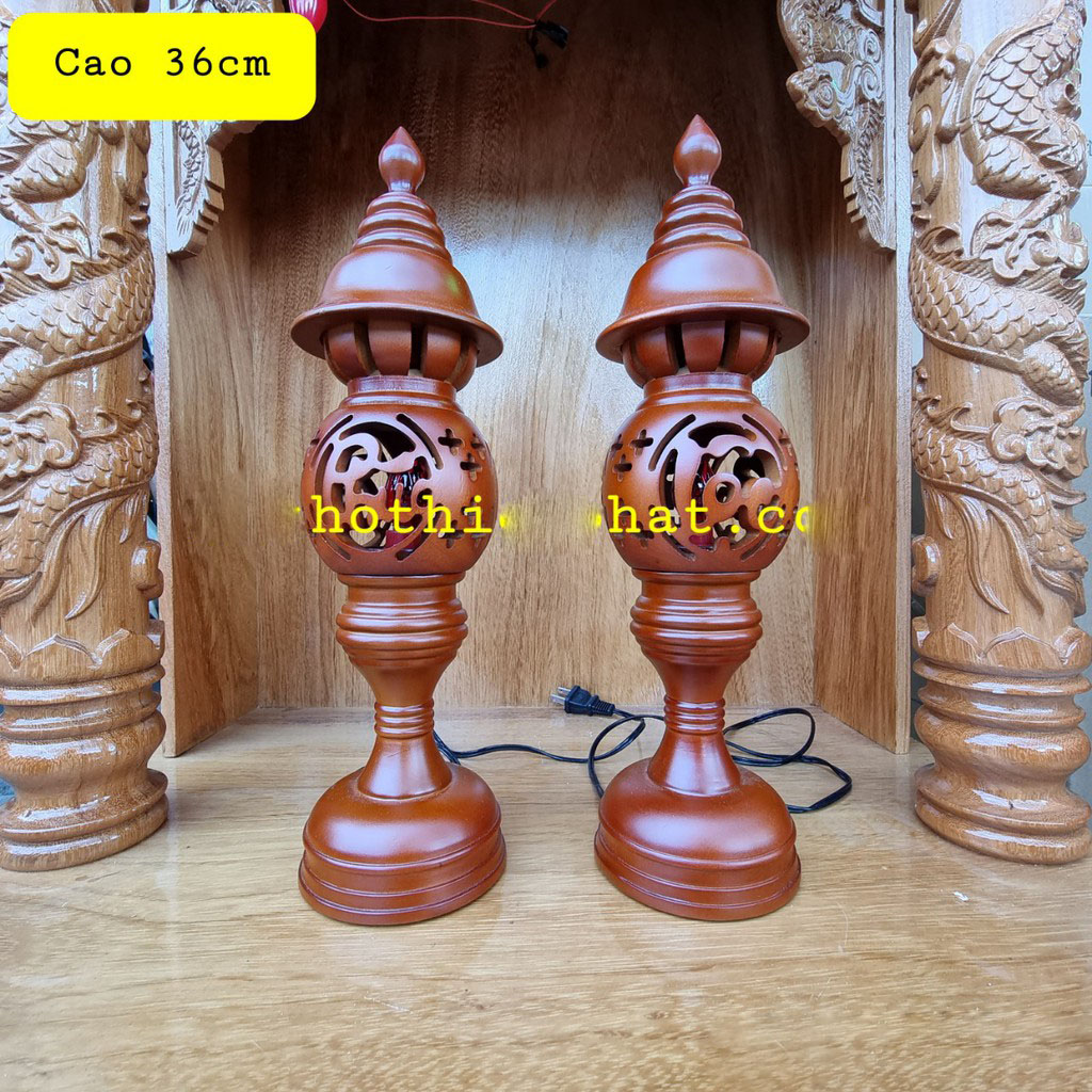 Cặp đèn thờ gỗ xà cừ phúc lộc thọ màu nâu mẫu mới - cao 36cm