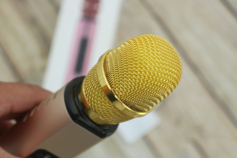 Micro hát karaoke kiêm loa bluetooth - Hàng Chính Hãng PKCB