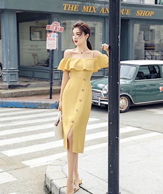 Đầm hai dây vàng nhạt