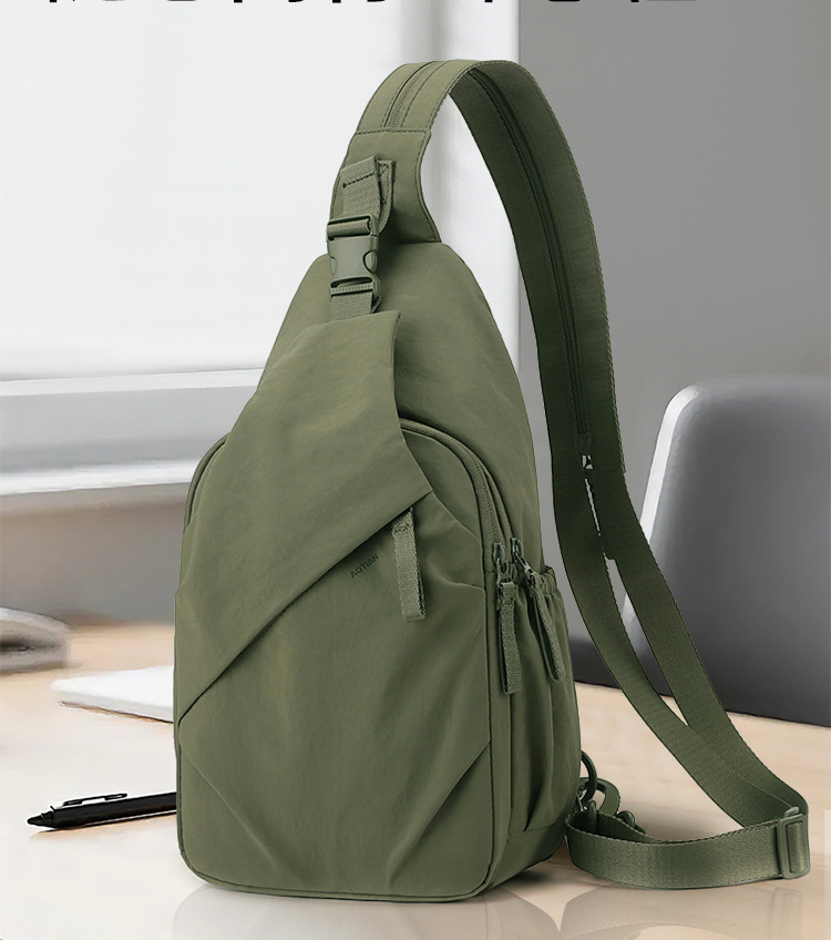 Túi đeo chéo nam phong cách mới  - BEE GEE DCN9462