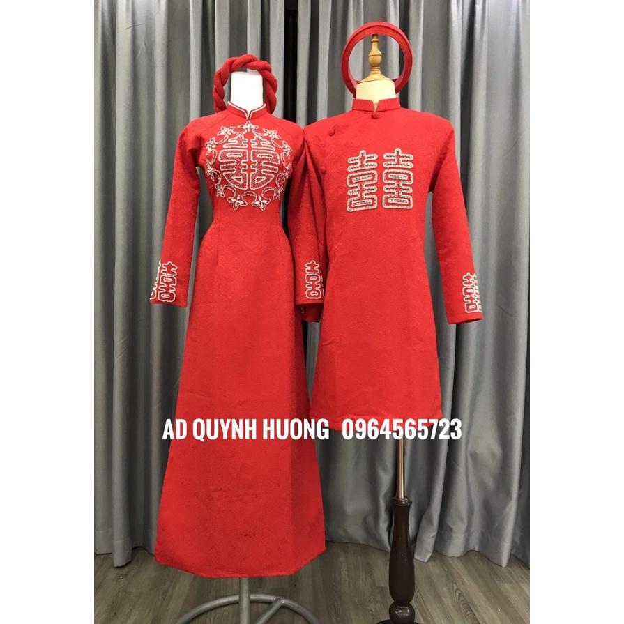 Áo dài cặp đôi gấm đỏ đính chữ hỉ hạt trai