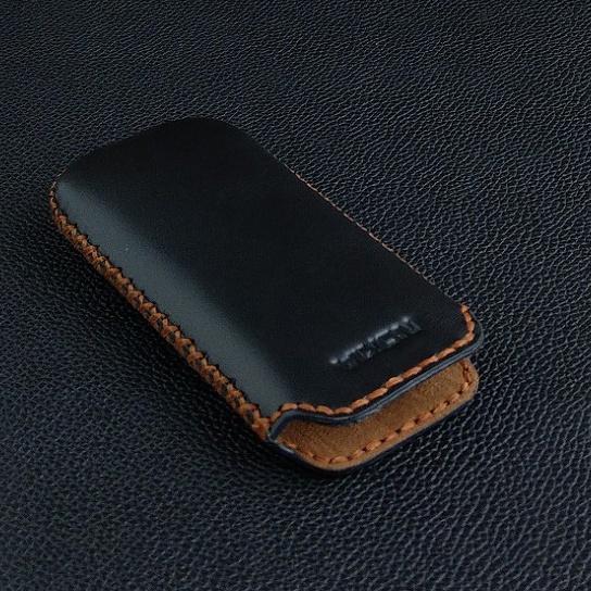 Bao Da Rút cho Nokia 6700 / 6500c Da Bò Màu Đen