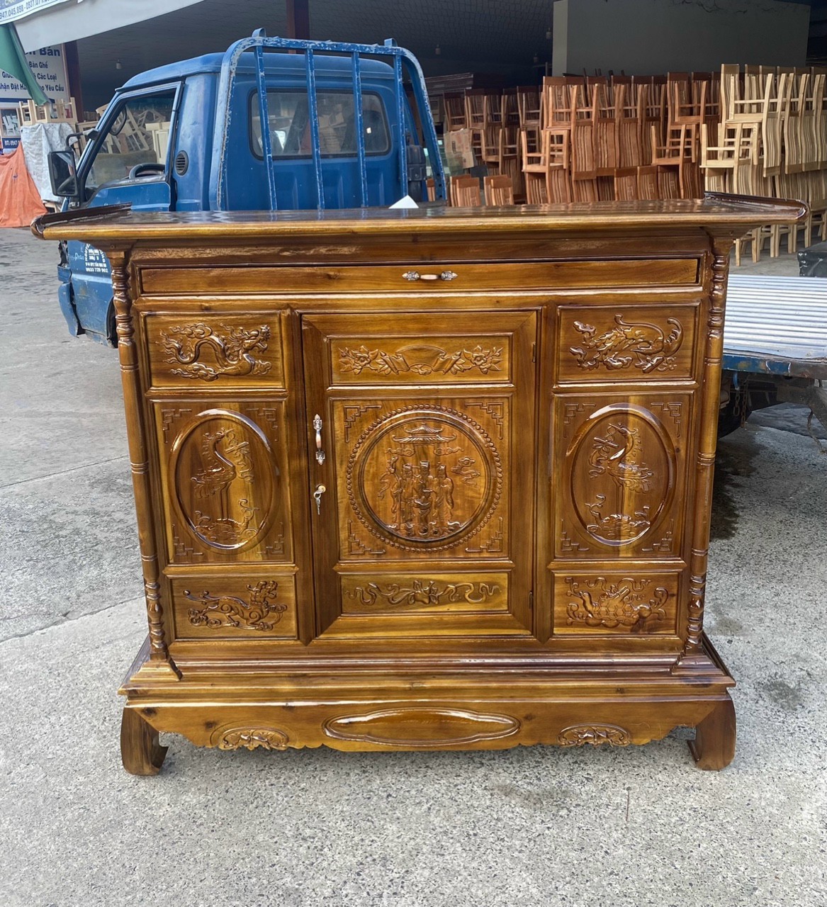 Tủ thờ gia tiên gỗ tràm bông vàng ngang nhiều kích thước