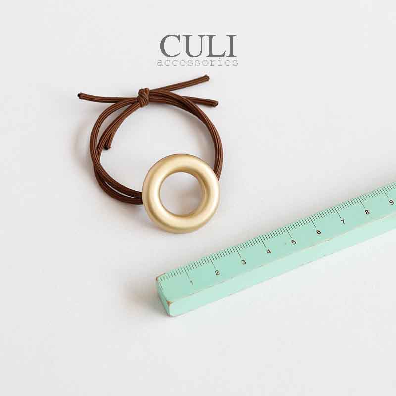 Cột tóc hình vuông - tròn xinh xắn cho nữ