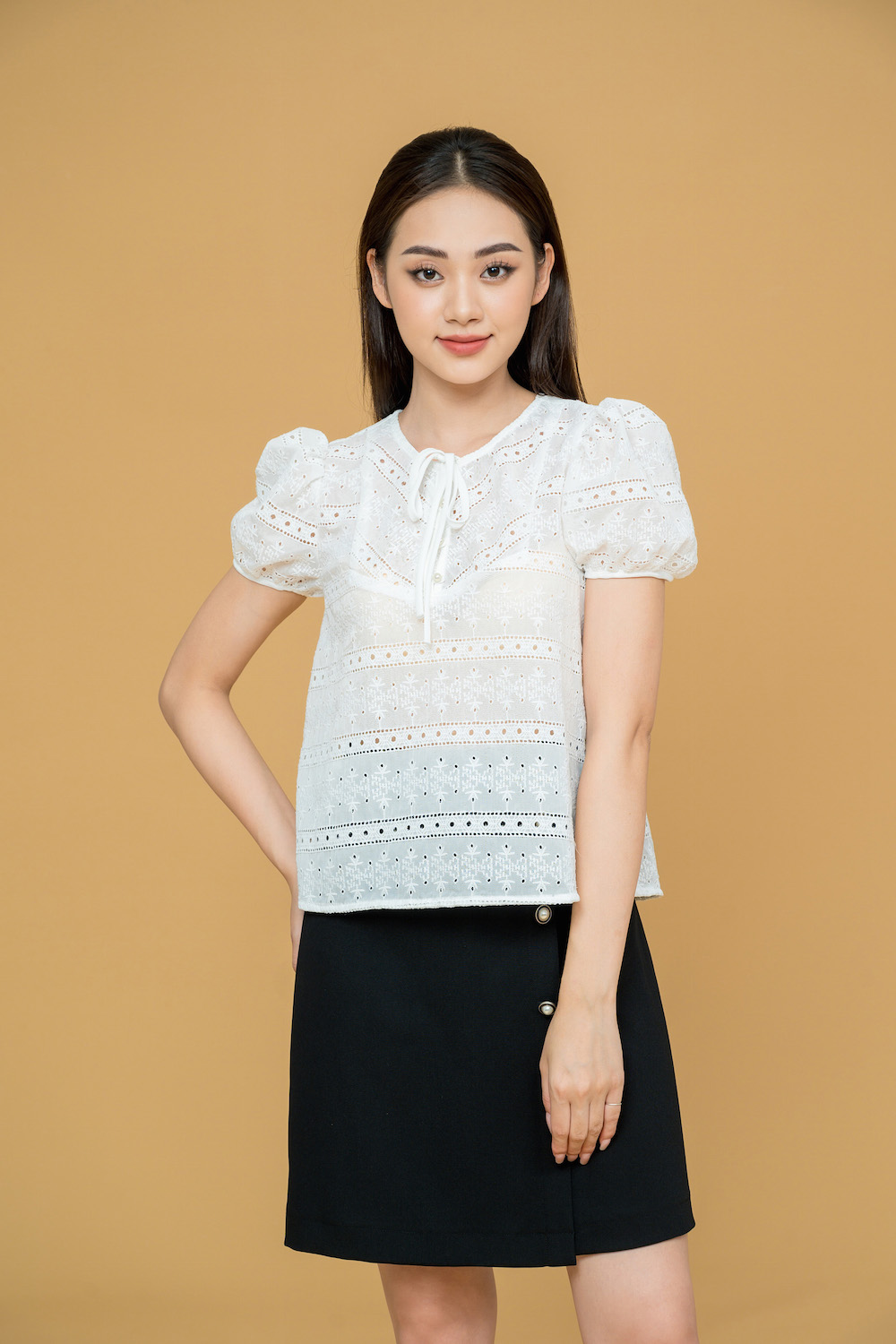 De Leah - Áo Suông Dây Nơ Cổ - Trắng