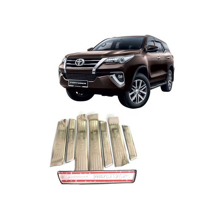 Hình ảnh BỘ ỐP BẬC BƯỚC CHÂN TRONG NGOÀI INOX DÀNH CHO XE FORTUNER 2017