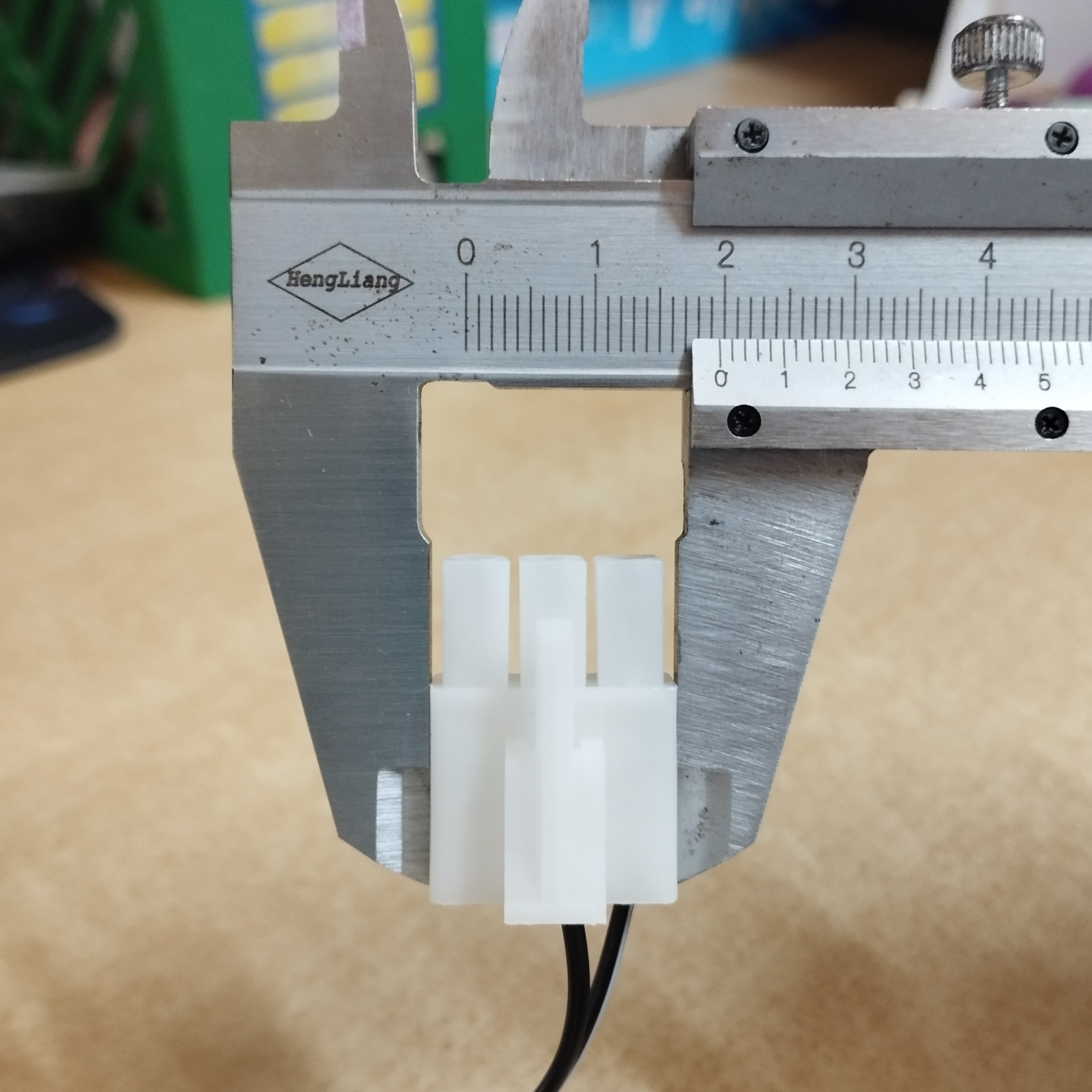Dây cáp sạc pin 9.6V dung lượng 200mA chân cắm trắng KET3P
