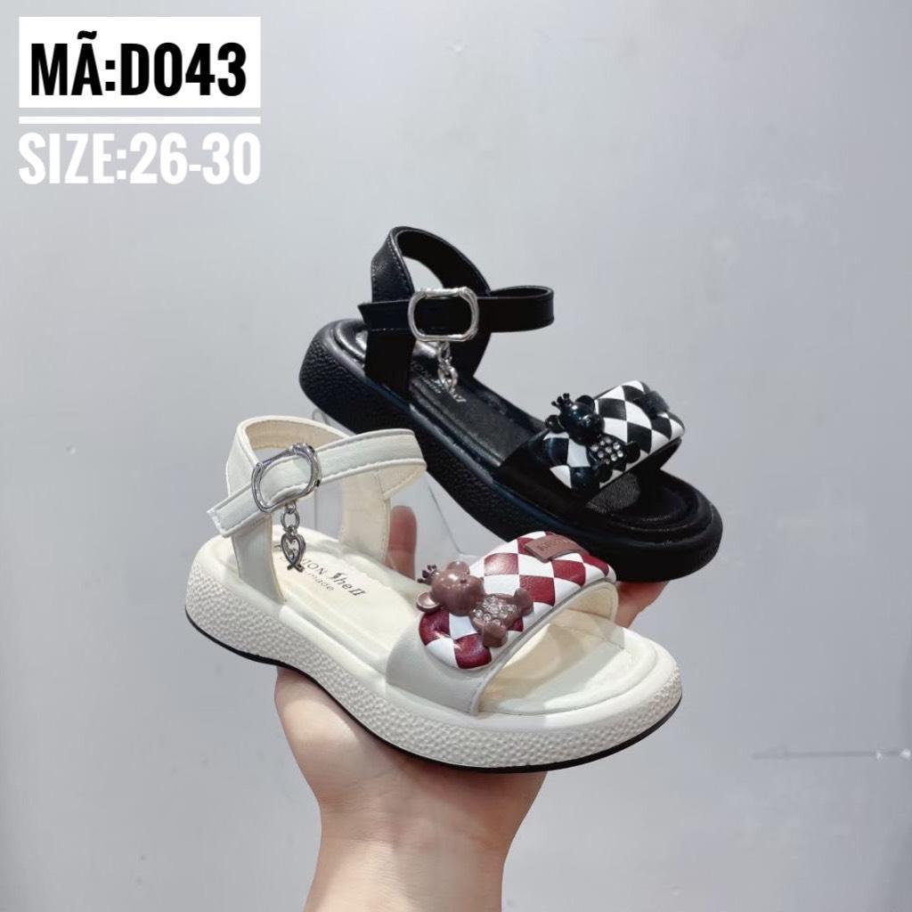 Dép quai hậu bé gái đinh gấu - Sandal A043 - Kiểu dáng trendy