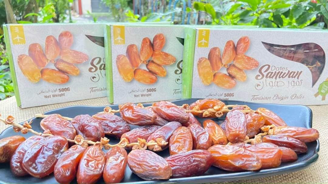 Chà Là sấy khô nguyên cành Tunisia (hộp 500gr)