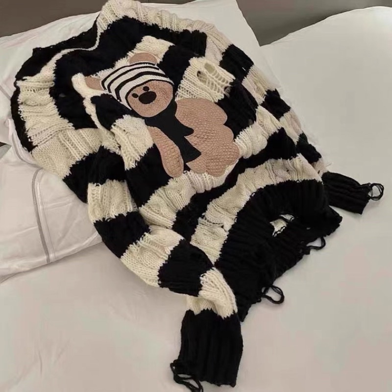 Áo len RÁCH gấu nữ form rộng dày dặn ulzzang hàng QCL1, Áo len cổ tròn sọc ngang đen trắng gấu Bear siêu nổi bật phong cách tiểu thư sang chảnh hàn quốc ulzzang trùm mông- Shop Tậnnn Tâm