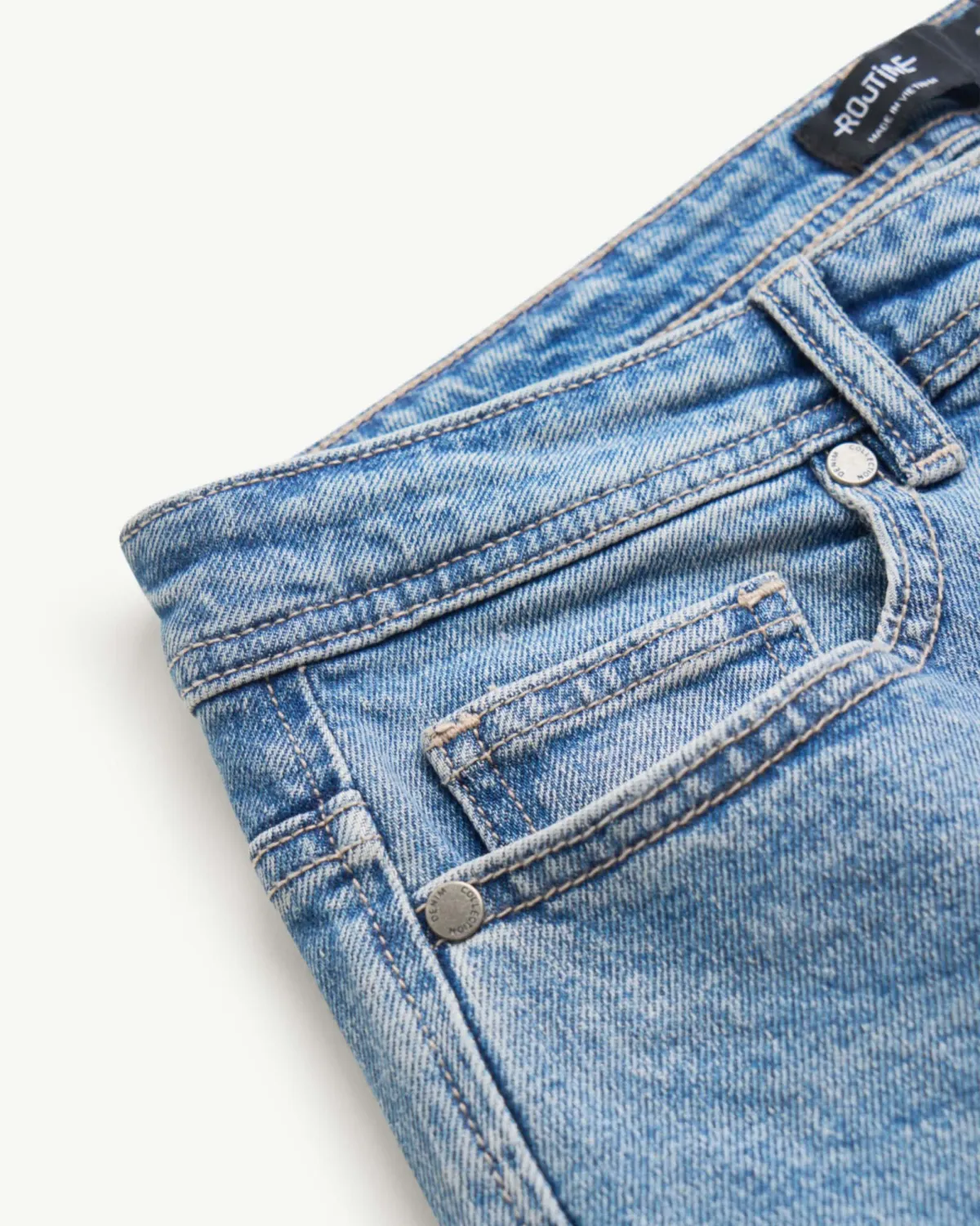 Quần jean nam RT màu xanh nhạt Form Slim - ROUTINE 10F24DPA019K | ROUTINE CÀ MAU