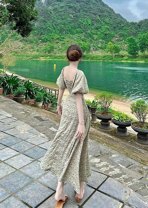 Đầm Lụa In Hoa Tay Phồng Đính Nút Bọc Thời Trang