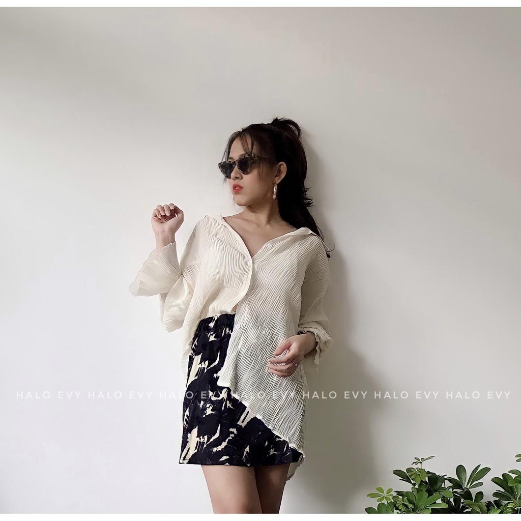 Chân váy chữ A lưng cao kết hợp lưng thun nên mặc thoải mái