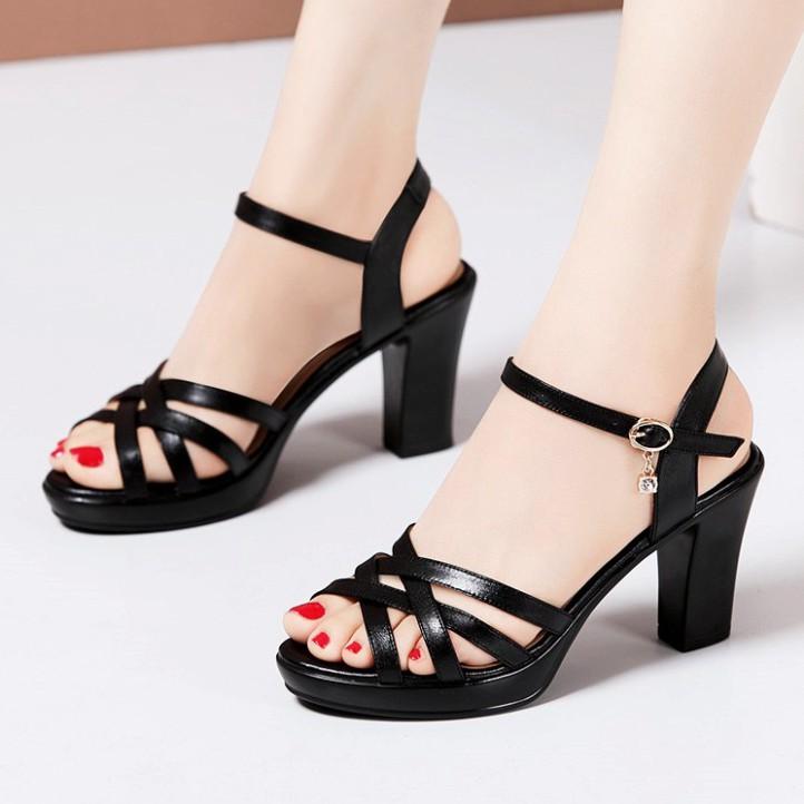 Sandal nữ quai mảnh gót vuông CG13