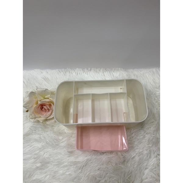 Kệ mỹ phẩm có ngăn kéo