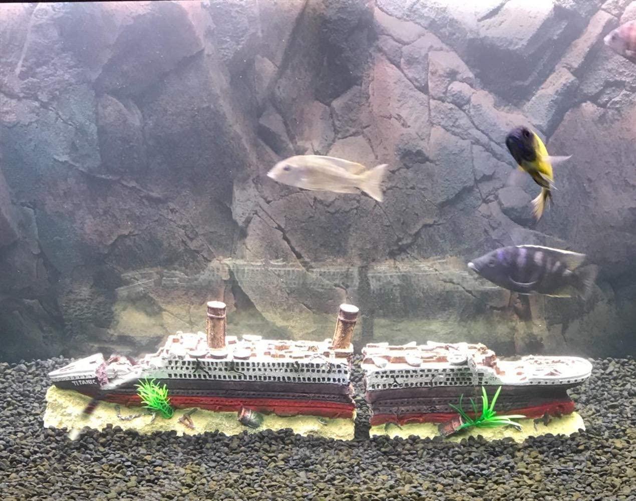 Trang trí hồ cá tàu đắm Titanic làm bằng nhựa thân thiện với môi trường