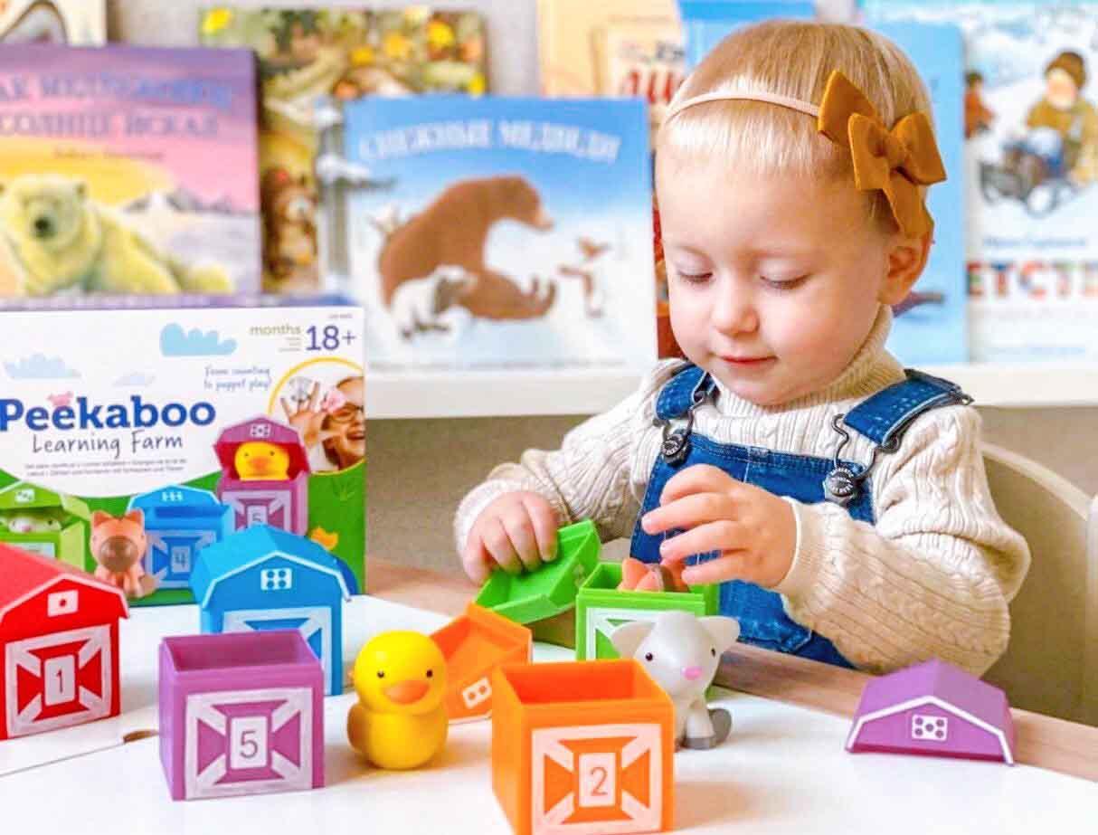 Bộ đồ chơi luyện vận động tinh và phân loại - Peekaboo Learning Farm