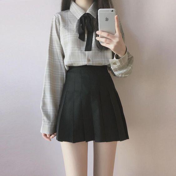 Chân váy xếp ly ngắn năng động, trẻ trung